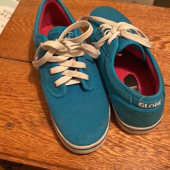 Teal Globe Motley Sneakers - Picture 2 of 3